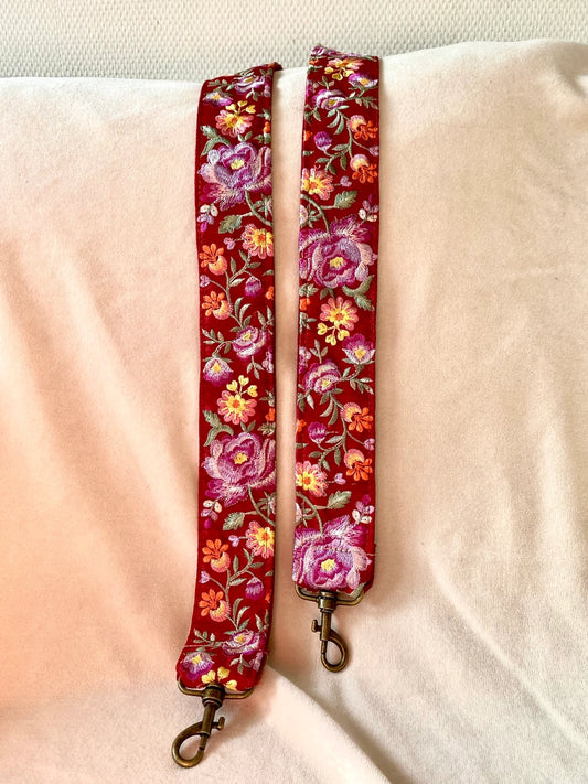 Temple of Treasure Bagstrap - Paradisa in Red